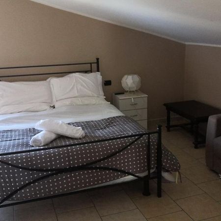 La Mansardina Lägenhet Sulmona Exteriör bild