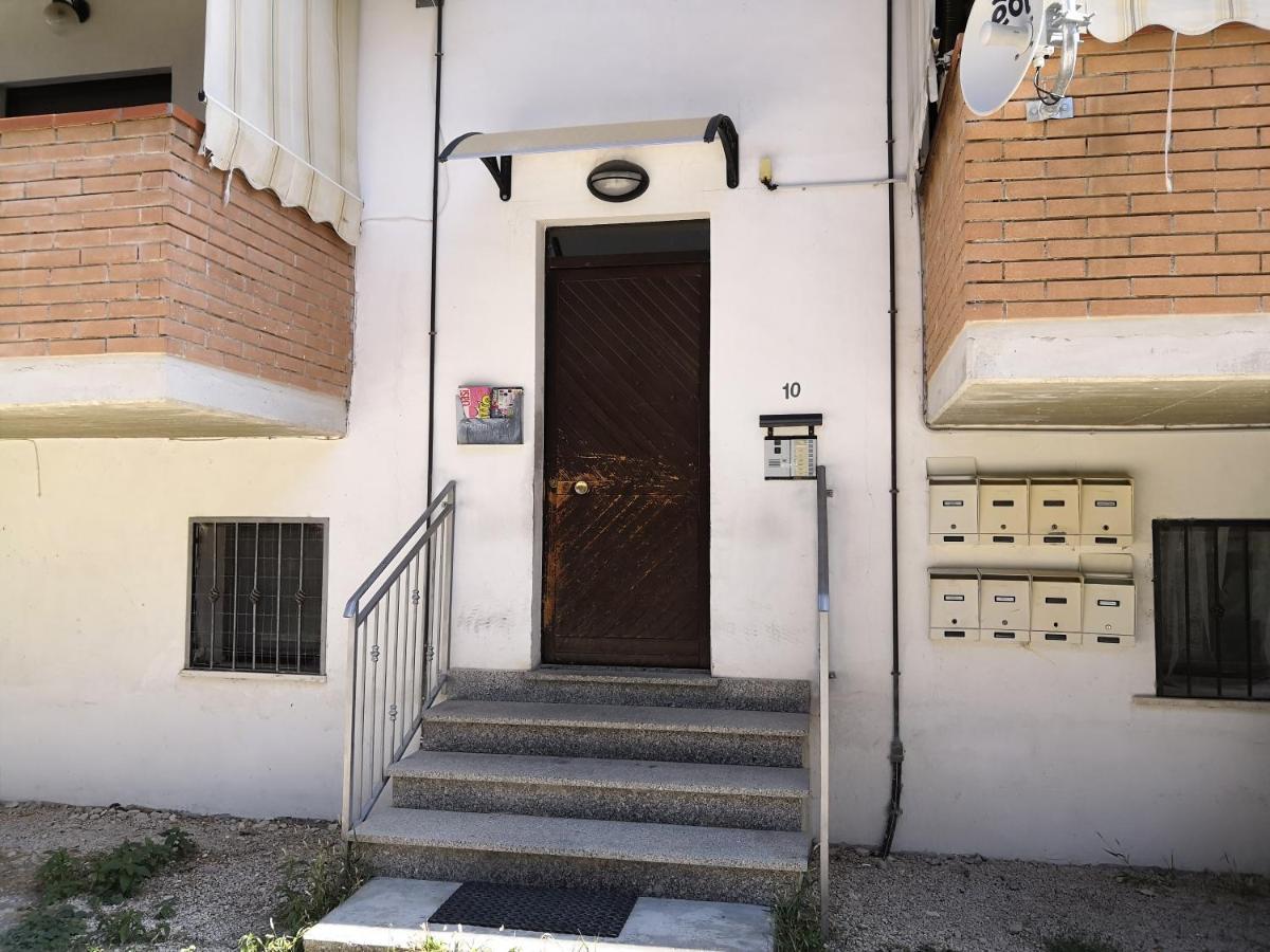 La Mansardina Lägenhet Sulmona Exteriör bild